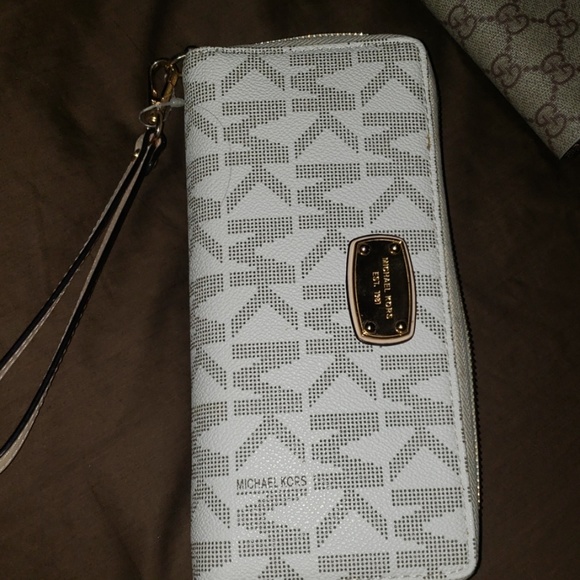 Wallet - Picture 1 of 2